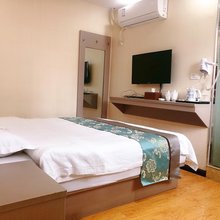 丰园酒店(贵阳市第十五中学油榨街店)