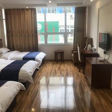 茂县商贸中心酒店
