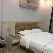 东莞鸿源青年公馆