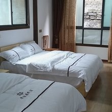 翠绿居民宿(旧州古镇店)