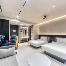 锦囊泛娱酒店(杭州武林广场西湖文化广场地铁站店)
