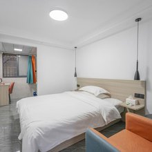 满满客栈(厦门机场店)