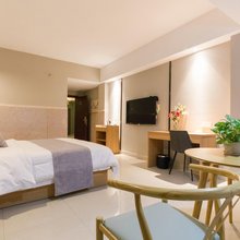 冠达商务酒店(海南工商学院店)
