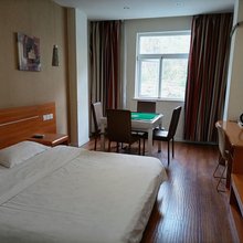 尚客优快捷酒店(旬阳康华园店)