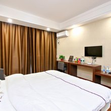 栖城优选民宿(阜阳理工学院店)