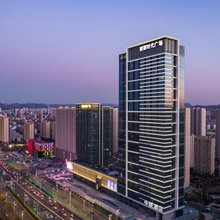 中联酒店(济南财富时代广场山东国际会展中心店)