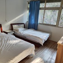 成丽饭庄住宿(攀枝花南站店)