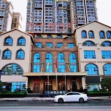 天悦湾大酒店(巴中南江彩虹桥店)