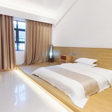溪西故事民宿(福州工商学院店)