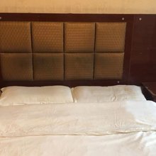 青年旅社(西安小寨吉祥村地铁站店)