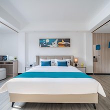 六棵树公寓(阳光购物广场店)