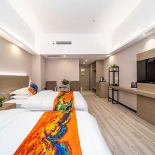荔浦铂霏电竞酒店