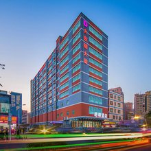 明明酒店(深圳光明凤凰城地铁站店)