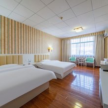 欣义酒店(保山人民医院店)