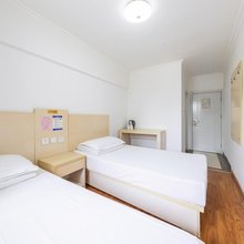 龙泉宾馆(趵突泉齐鲁医院店)