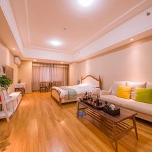 海宸公寓酒店(济南高新万达会展中心店)