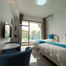 傣景湖畔民宿