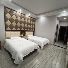 泸定山水间酒店