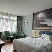 小时光主题公寓(河源亚洲第一高喷泉万隆城店)