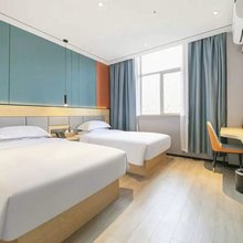 祥云酒店(上海吴淞国际邮轮港淞滨路地铁站店)