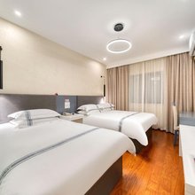 都市酒店(杭州临安广场地铁站店)