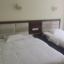 泸定东坡兄弟商务酒店