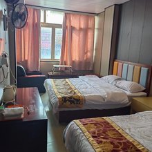 鑫港宾馆(南昌站愣上地铁站店)