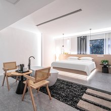 挚舍设计师酒店(遵义汇川国贸航天医院店)