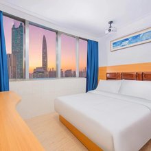 深圳铂金假日酒店(东门老街地铁站店)