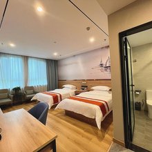 馨雅居酒店(玫瑰园华洋广场店)