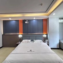 铂金主题公寓(普宁广场万泰汇店)