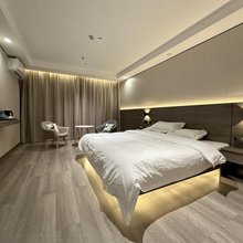 禧岸欢娱酒店(潢川西亚和悦广场店)