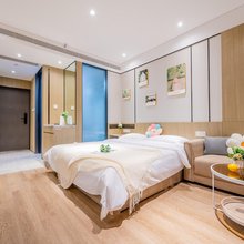 奇兰·澜语海景公寓(青岛金沙滩啤酒城店)
