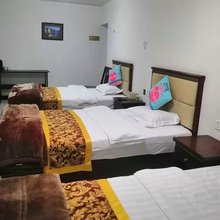 泸定绿草地宾馆