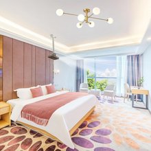 蔓枫酒店(湛江万达广场裕金店)