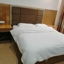 梧州中胜宾馆(大转盘店)