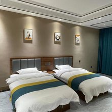 镇雄心驰酒店(以勒镇店)