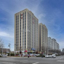 人在友途精品客房(经贸职业学院潍坊站店)