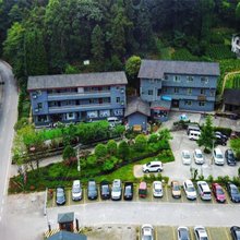四面山虹湖家园农家乐