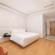 铂锦酒店(顾村公园店)