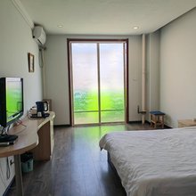 天津兴万缘宾馆(华北集团地铁站店)