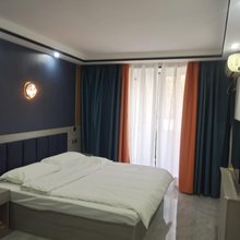 惠馨轻奢宾馆(大连北站职业技术学院南关岭校区店)
