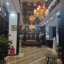 锦豪商务宾馆(赣州方特店)