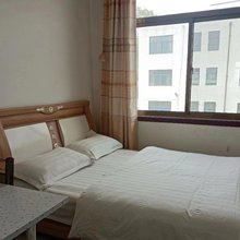 龙威住宿