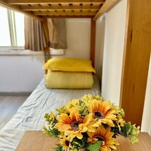 悦己青年旅舍(青岛火车站栈桥店)