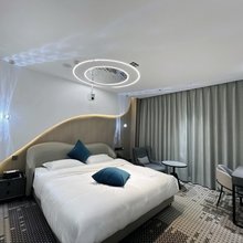 鑫豪智慧精品主题酒店(石林财富中心店)