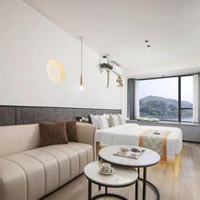 拾光凡尘湖景民宿(梅溪湖财经学院店)