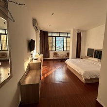 北海海之梦宾馆(北海高铁站大润发店)