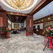 马尔康格萨央克酒店
