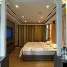 西宁君利来商务酒店